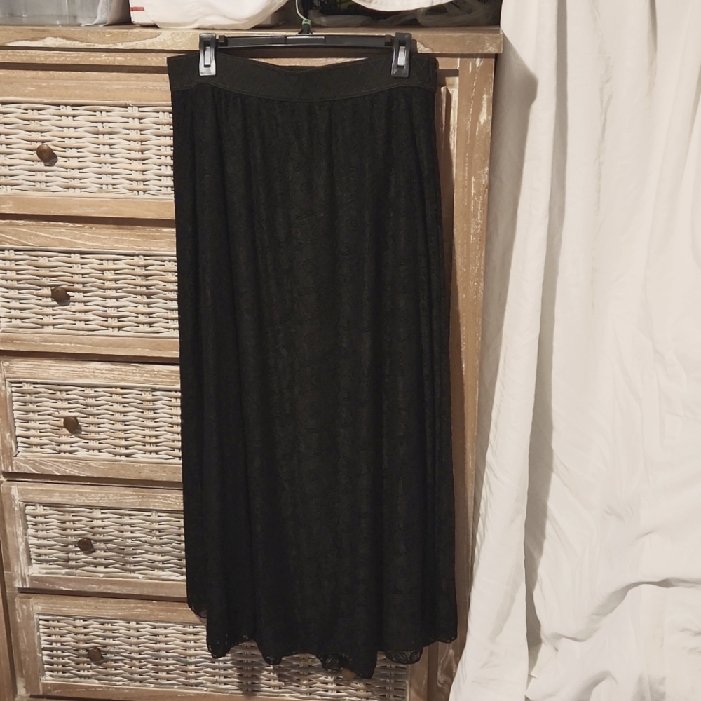 LuLaRoe Lucy Floral Lace Skirt